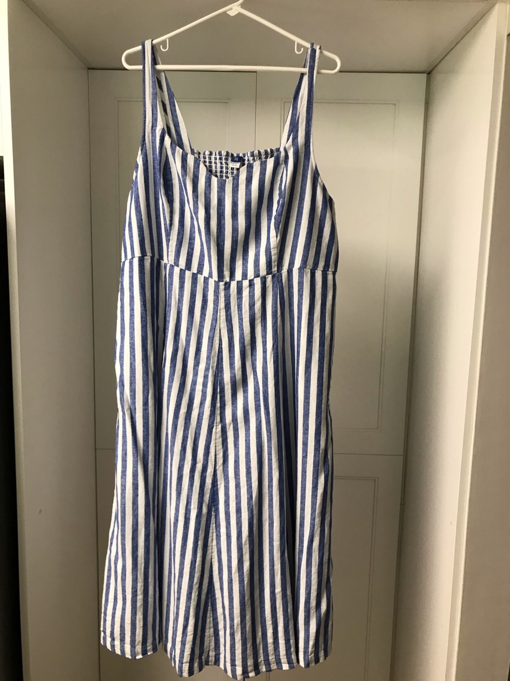 Old Navy women’s Blue and White Striped Sun Dress XXL